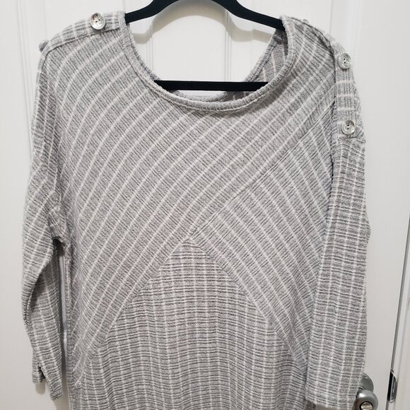 Vintage Rose Sweaters - Grey striped sweater